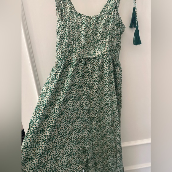 Shop Neighbor by In The Beginning Green floral jumpsuit - Picture 6 of 6